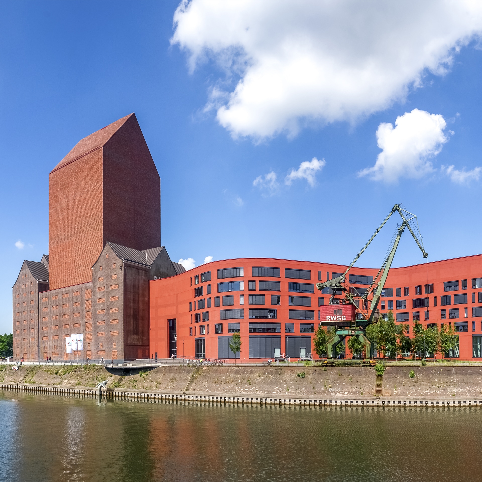 Landesarchiv NRW am Duisburger Innenhafen.